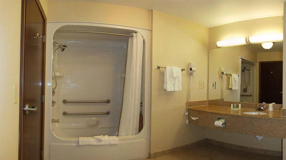 Comfort Suites Wixom Ngoại thất bức ảnh