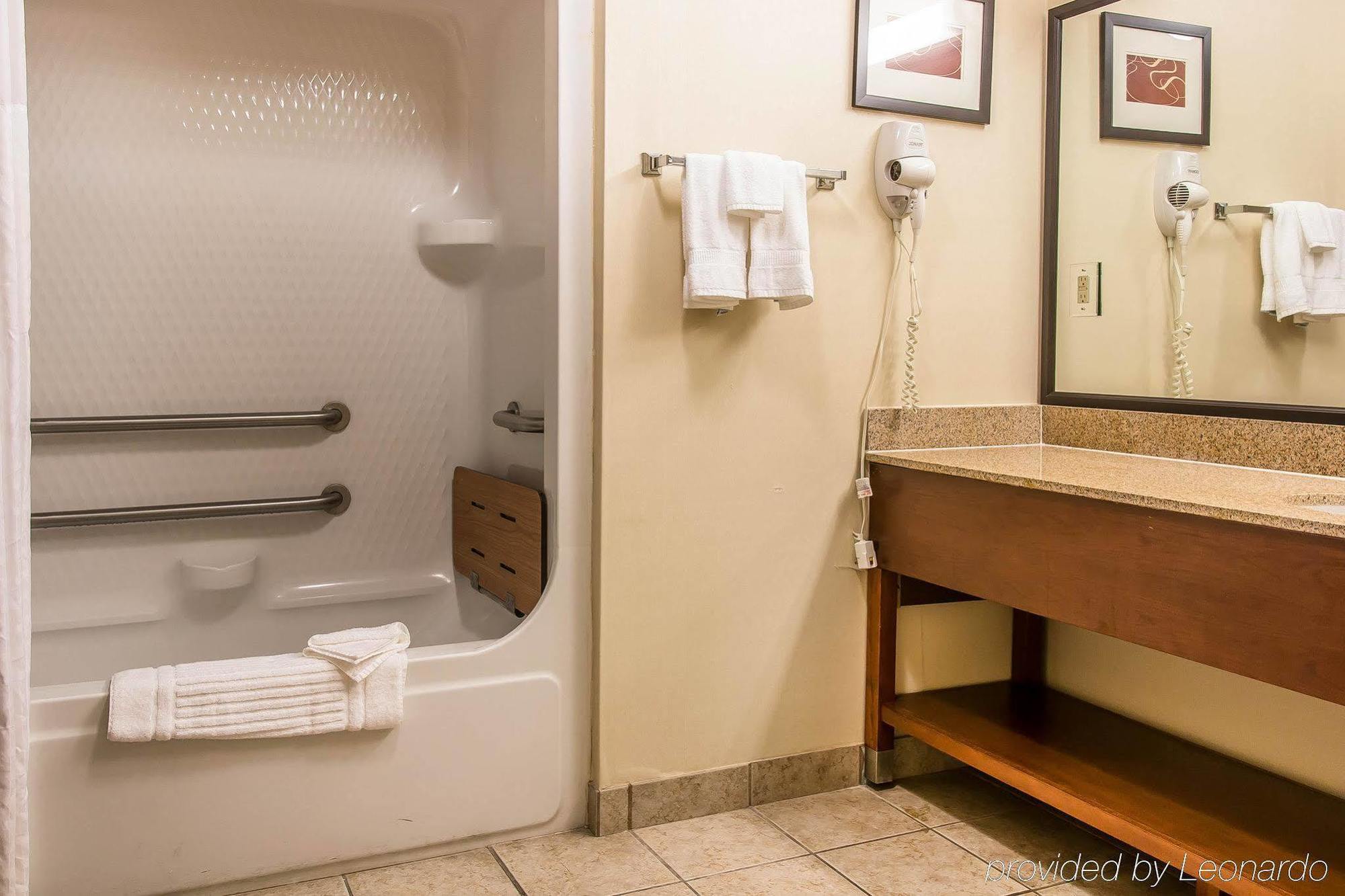 Comfort Suites Wixom Ngoại thất bức ảnh